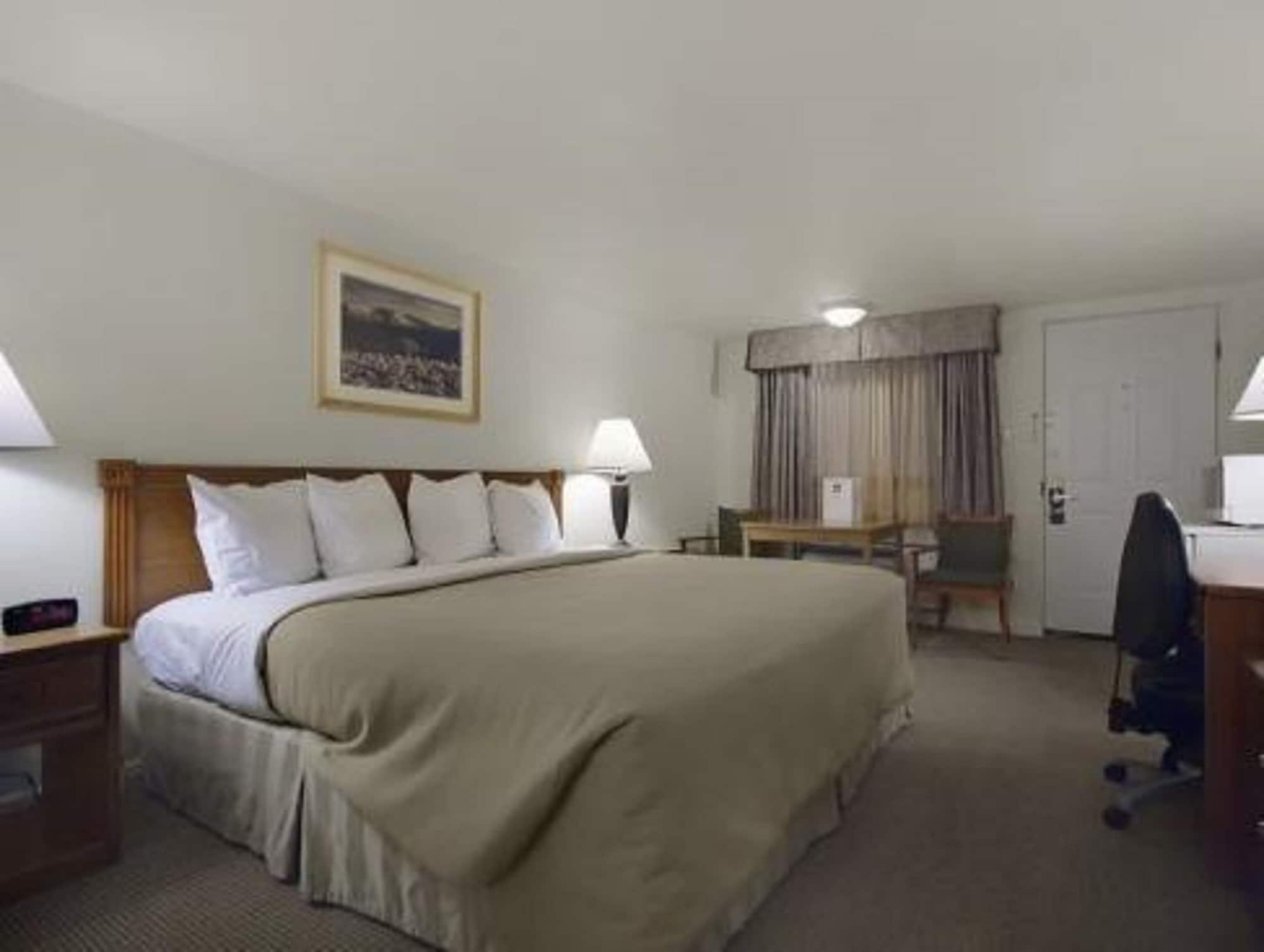 Magnuson Hotel Park Vue Ely Exterior foto